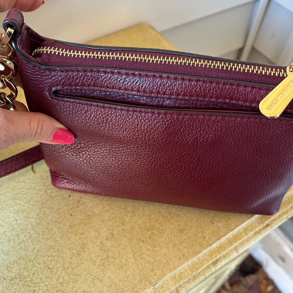 Michael Kors Dark Red Crossbody Bag with secure closure and lots of compartments - Picture 4 of 14